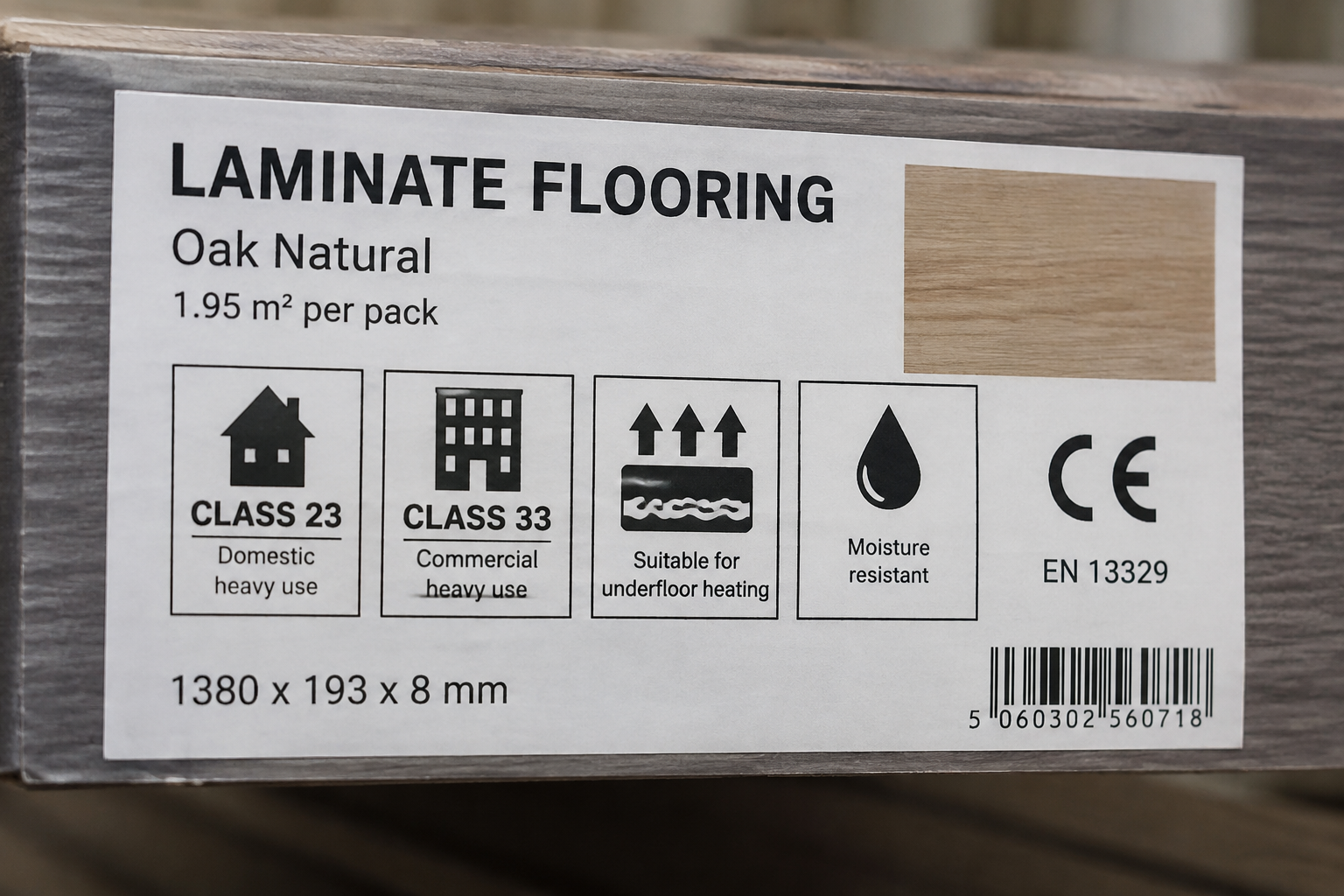 Étiquette sur un paquet de lames de parquet stratifié indiquant la classe d'usage